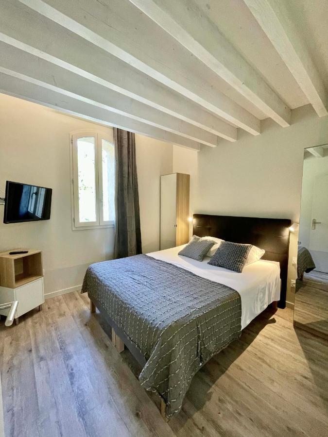 Hotel Estelou Sommières Εξωτερικό φωτογραφία