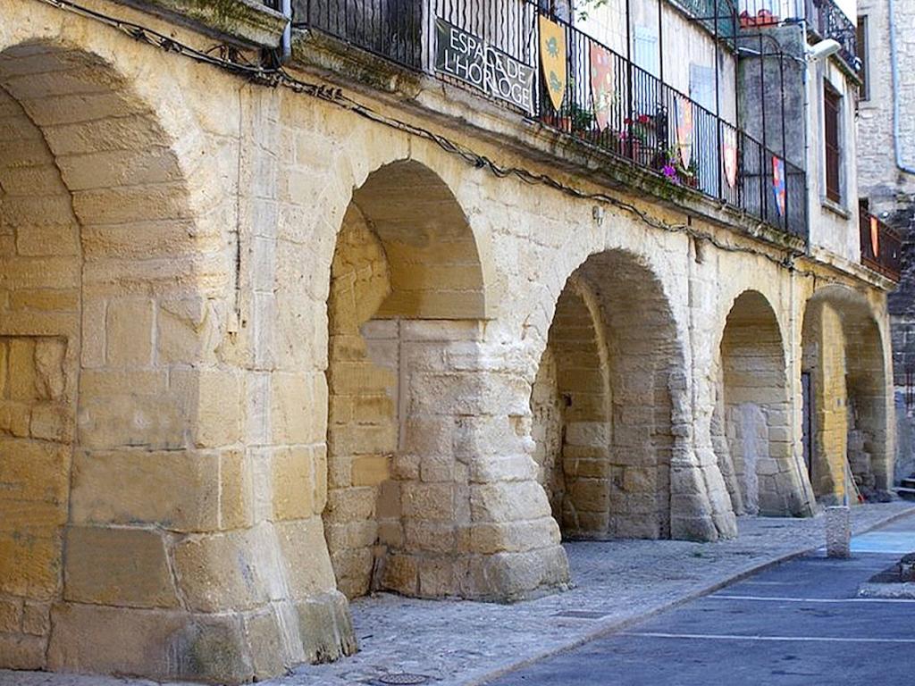 Hotel Estelou Sommières Εξωτερικό φωτογραφία