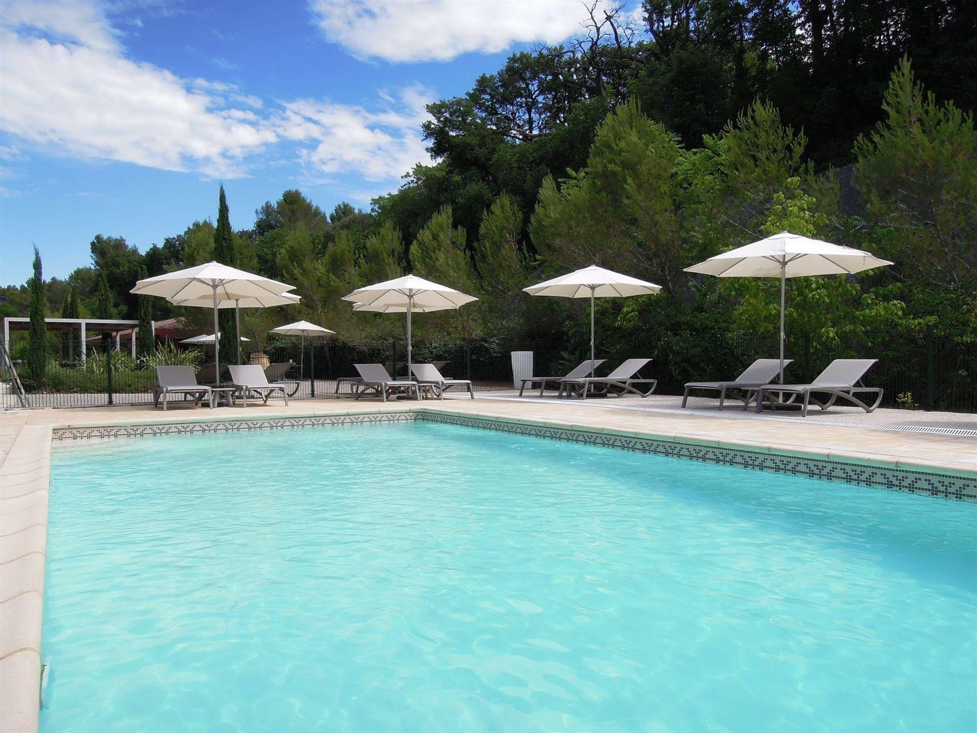 Hotel Estelou Sommières Εξωτερικό φωτογραφία