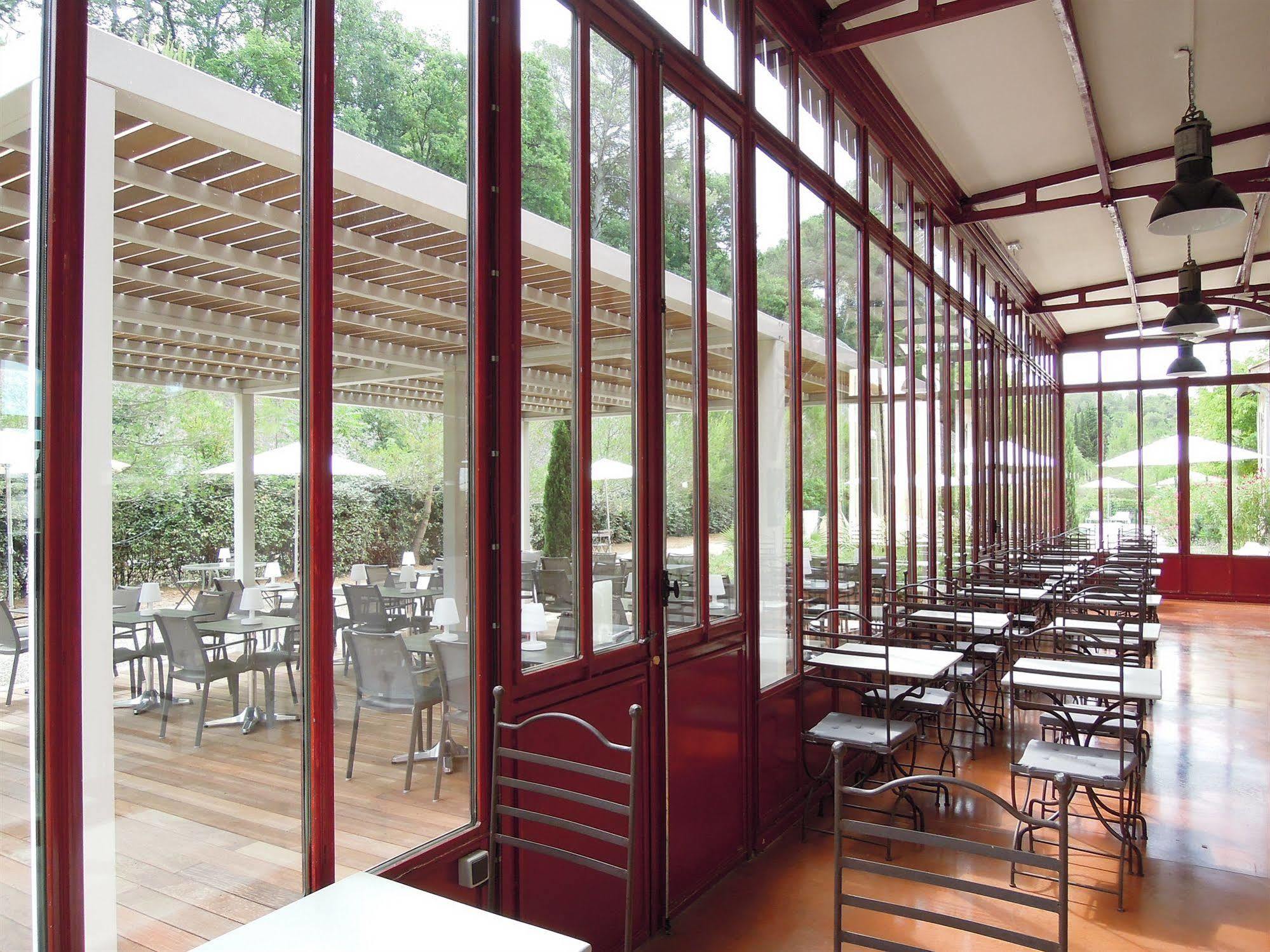 Hotel Estelou Sommières Εξωτερικό φωτογραφία