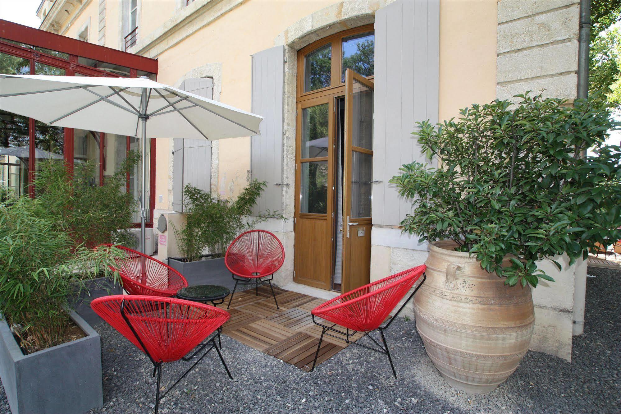Hotel Estelou Sommières Εξωτερικό φωτογραφία