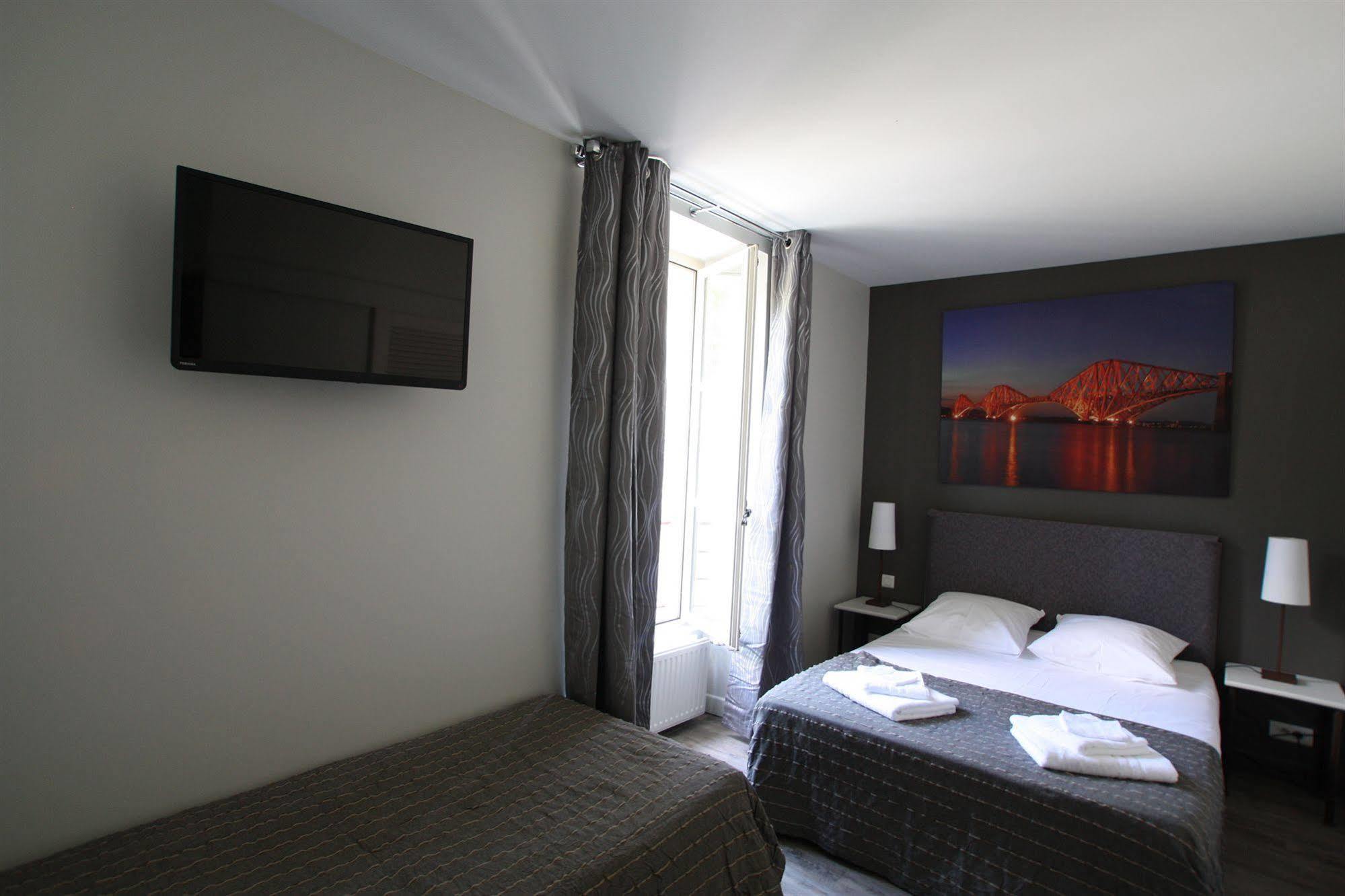 Hotel Estelou Sommières Εξωτερικό φωτογραφία
