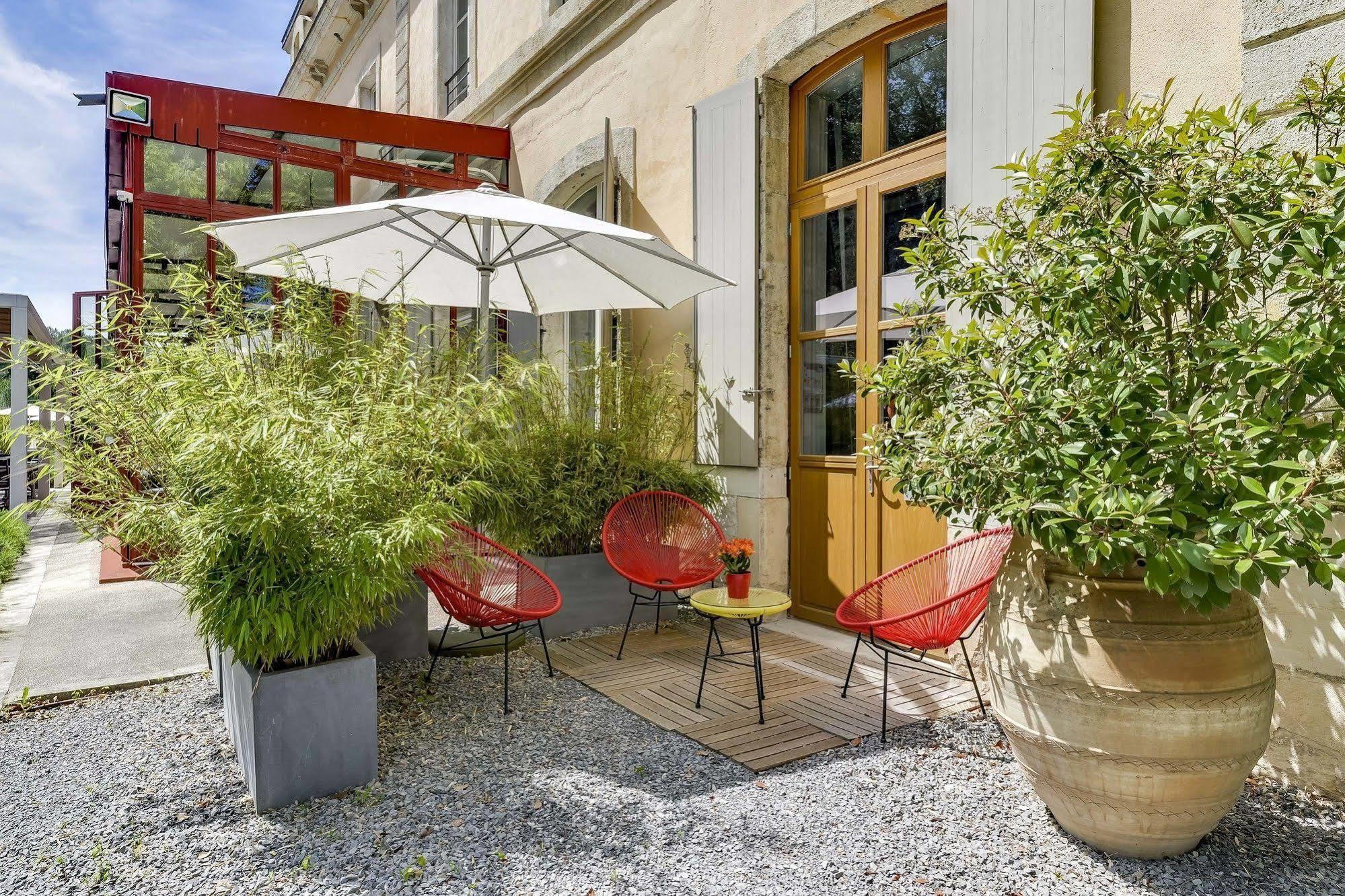 Hotel Estelou Sommières Εξωτερικό φωτογραφία